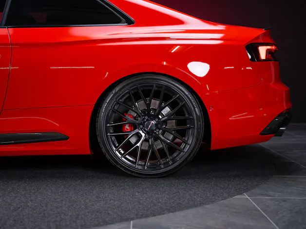 AUDI RS5 Coupé 2.9 V6 TFSI quattro T-Tronic / Carbon Paket / Alcantara-Lenkrad / Bang&Olufsen