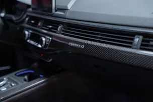 AUDI RS5 Coupé 2.9 V6 TFSI quattro T-Tronic / Carbon Paket / Alcantara-Lenkrad / Bang&Olufsen