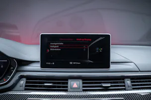 AUDI RS5 Coupé 2.9 V6 TFSI quattro T-Tronic / Carbon Paket / Alcantara-Lenkrad / Bang&Olufsen