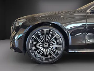 MERCEDES-BENZ E 220 d 4Matic