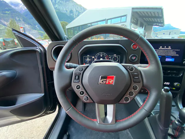Toyota GR Yaris 1.6 Turbo Aero Paket, Vertikale HB