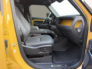 Land Rover Defender 110 3.0 D I6 350 Trophy Edition Yellow