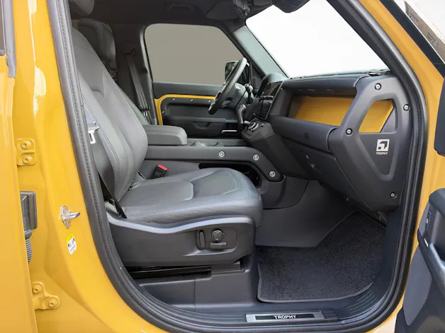 Land Rover Defender 110 3.0 D I6 350 Trophy Edition Yellow