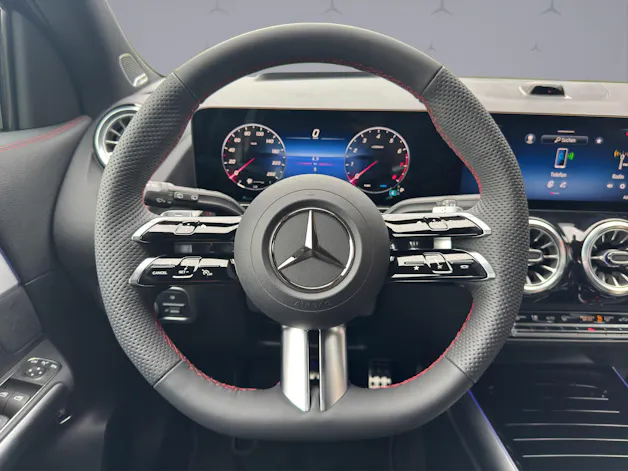 MERCEDES-BENZ GLA-Klasse H247 GLA 250 AMG Line 4matic