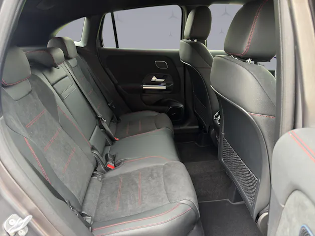 MERCEDES-BENZ GLA-Klasse H247 GLA 250 AMG Line 4matic
