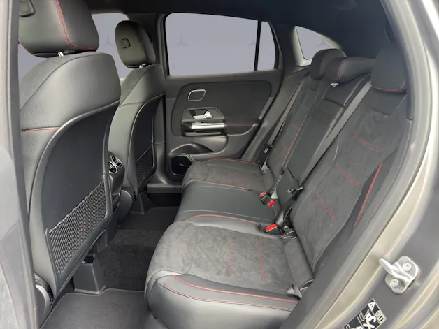 MERCEDES-BENZ GLA-Klasse H247 GLA 250 AMG Line 4matic