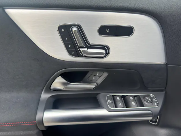 MERCEDES-BENZ GLA-Klasse H247 GLA 250 AMG Line 4matic
