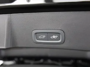 VOLVO XC40 2.0 B4 MH Black Edition