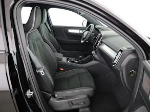 https://vehicle.imgix.net/4501487/ce645864-4707-4736-99de-93cd83dd984c.jpg