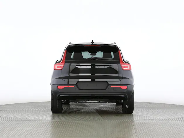 VOLVO XC40 2.0 B4 MH Black Edition