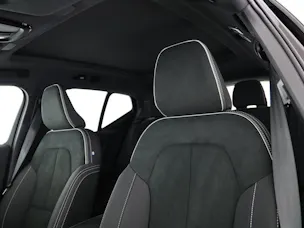 VOLVO XC40 2.0 B4 MH Black Edition