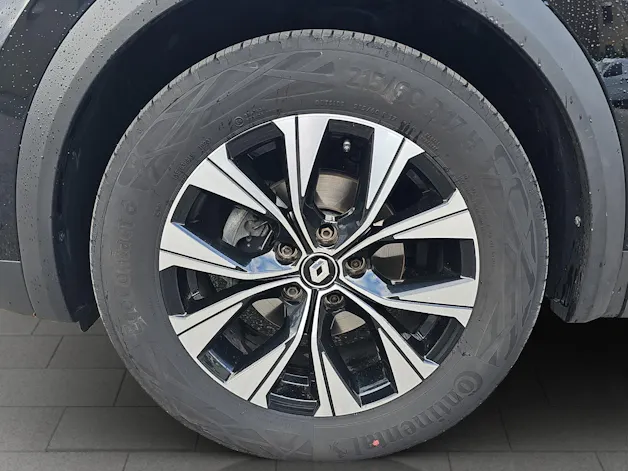 RENAULT Captur 1.3 TCe 140 techno EDC