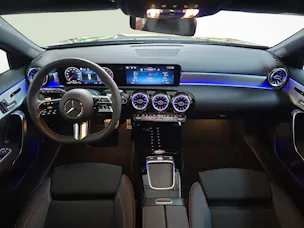 MERCEDES-BENZ A 200 Night Star AMG Line