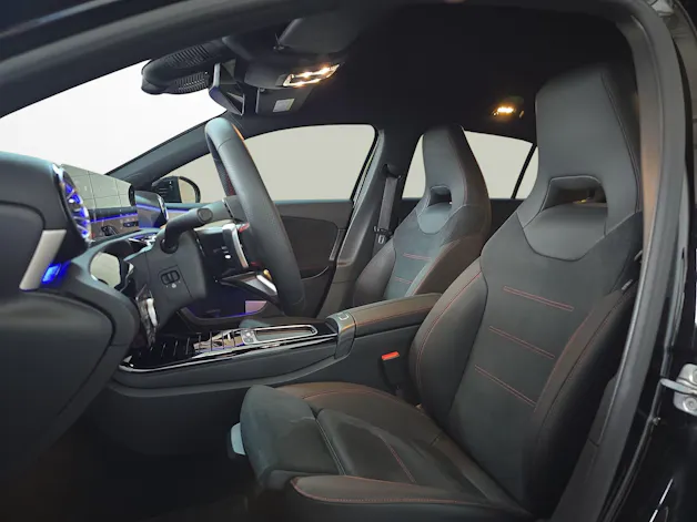MERCEDES-BENZ A 200 Night Star AMG Line
