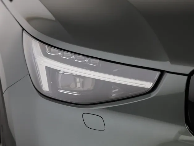 VOLVO XC40 2.0 B4 MH Ultra Dark