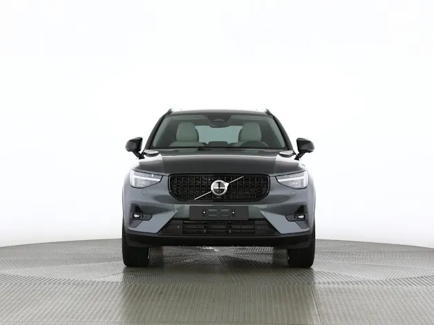 VOLVO XC40 2.0 B4 MH Ultra Dark