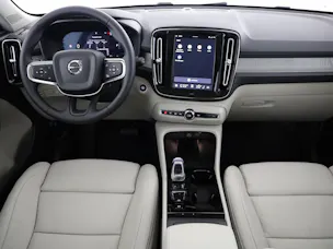 VOLVO XC40 2.0 B4 MH Ultra Dark