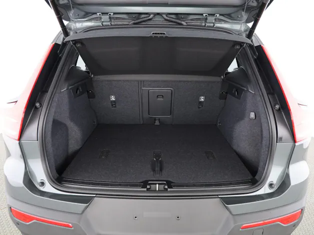 VOLVO XC40 2.0 B4 MH Ultra Dark