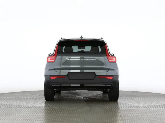 VOLVO XC40 2.0 B4 MH Ultra Dark