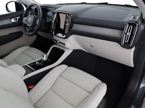 https://vehicle.imgix.net/4501549/f956dd5f-6c5d-43fb-a827-d4758c26c02e.jpg