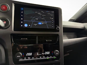 https://vehicle.imgix.net/4501554/32fbfbd8-0ee9-45e2-8b6b-22a82b2ea3ba.jpg