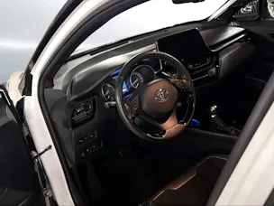 Toyota C-HR 2.0 VVTi HSD Move