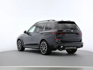 BMW X7 G07 40d xDrive SAG