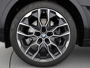 BMW X7 G07 40d xDrive SAG