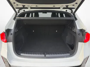 BMW X1 U11 23i xDrive paddles