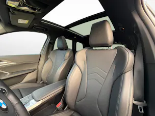 BMW X1 U11 23i xDrive paddles