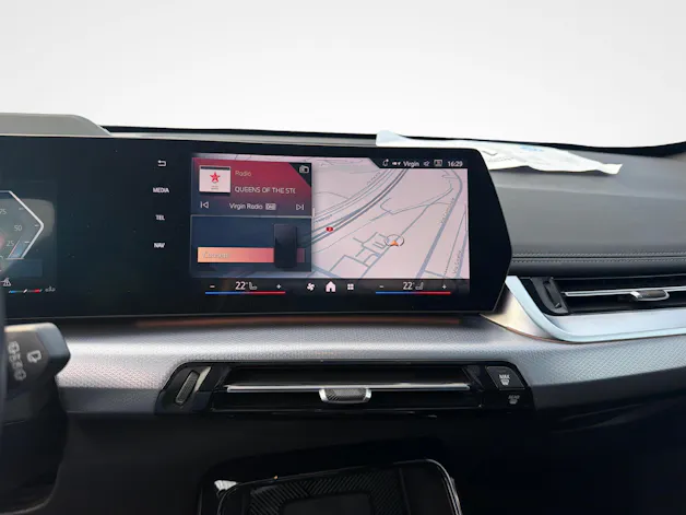 BMW X1 U11 23i xDrive paddles