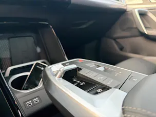 BMW X1 U11 23i xDrive paddles