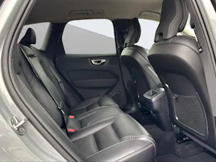 VOLVO XC60 2.0 B5 MH Plus Dark AWD