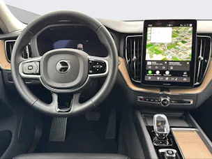 VOLVO XC60 2.0 B5 MH Plus Dark AWD