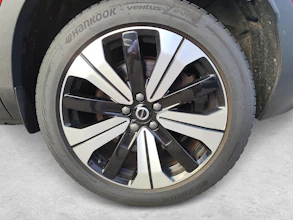 https://vehicle.imgix.net/4501690/d4033881-a129-4880-8873-54cf4e2d6b63.jpg