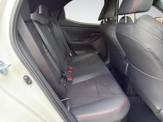 Toyota Yaris 1.5 VVT-i HSD GR Sport