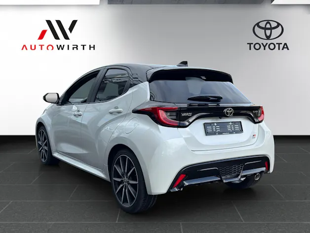 Toyota Yaris 1.5 VVT-i HSD GR Sport