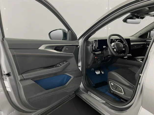 RENAULT Rafale 1.2 E-Tech Plug-in Atelier Alpine