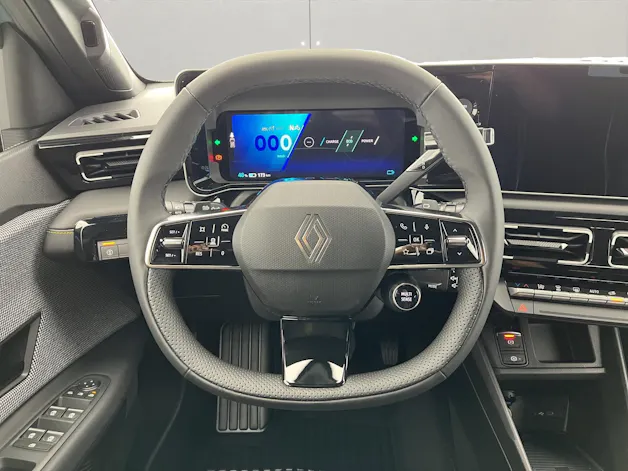 RENAULT R4 E-Tech Comfort Range plein sud iconic