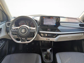 Fahrzeugbild SUZUKI Swift 1.2 Sakura Hybrid 4x4