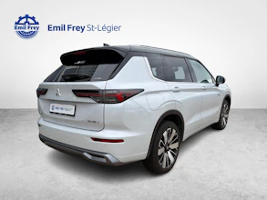https://vehicle.imgix.net/4501834/bdab0546-73cd-443f-982b-4ac15bc5d6e7.jpg