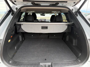 https://vehicle.imgix.net/4501834/e4d330a7-12d3-48a6-b596-f87d515a6ebd.jpg