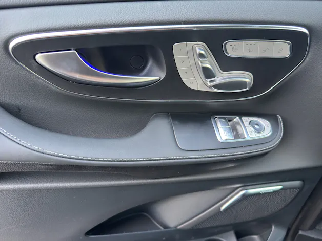 MERCEDES-BENZ V 300 d Exclusive Swiss Edition L 4Matic