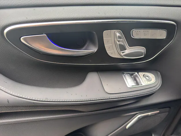MERCEDES-BENZ V 300 d Exclusive Swiss Edition L 4Matic