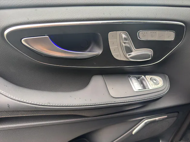 MERCEDES-BENZ V 300 d Exclusive Swiss Edition L 4Matic