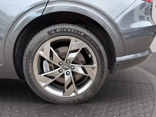 Genesis GV70 Dual Motor Sport AWD