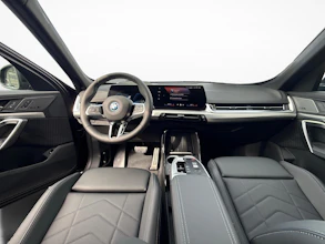 https://vehicle.imgix.net/4501882/feec671e-b42d-4e0c-b31f-7c91a51529a4.jpg