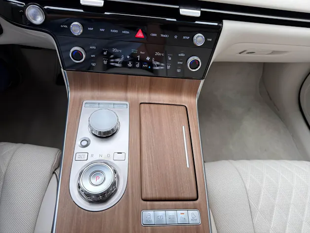 Genesis G80 Electrificed Premium AWD **Facelift**