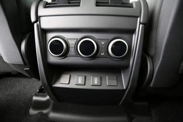 Land Rover Defender 110 3.0 D I6 350 X-Dynamic HSE