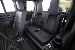 Land Rover Defender 110 3.0 D I6 350 X-Dynamic HSE